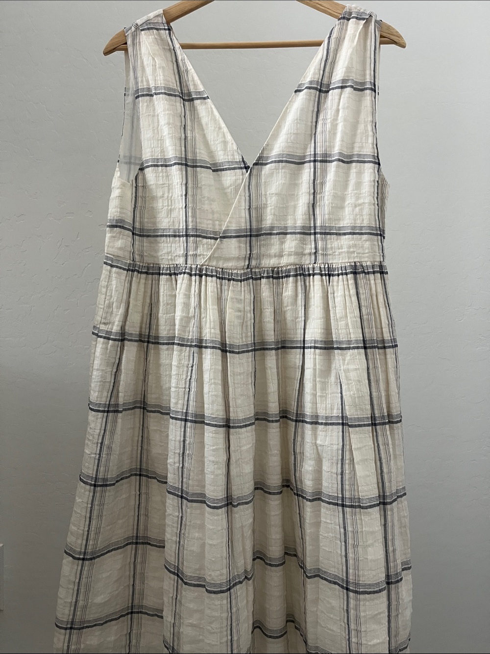 Darling Cream and Navy Plaid Sleeveless V-Neck Dress Small